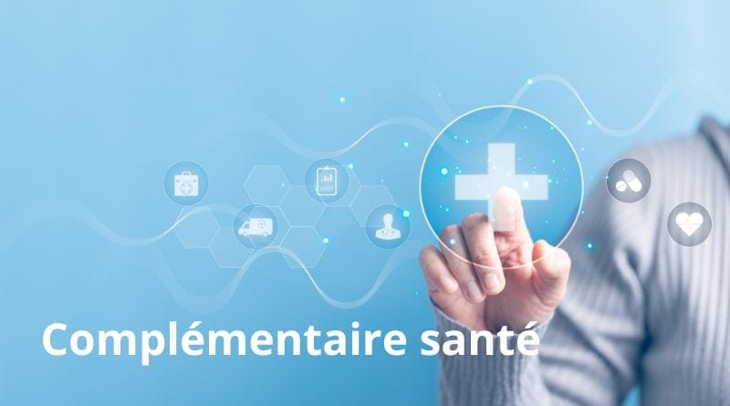 Sur un fond bleu clair, des logos de santé : trousse de secours, ambulance, medecin, croix pharmacie, a droite, un buste humain avec une main sur la croix blanche avec le texte : Complémentaire santé
